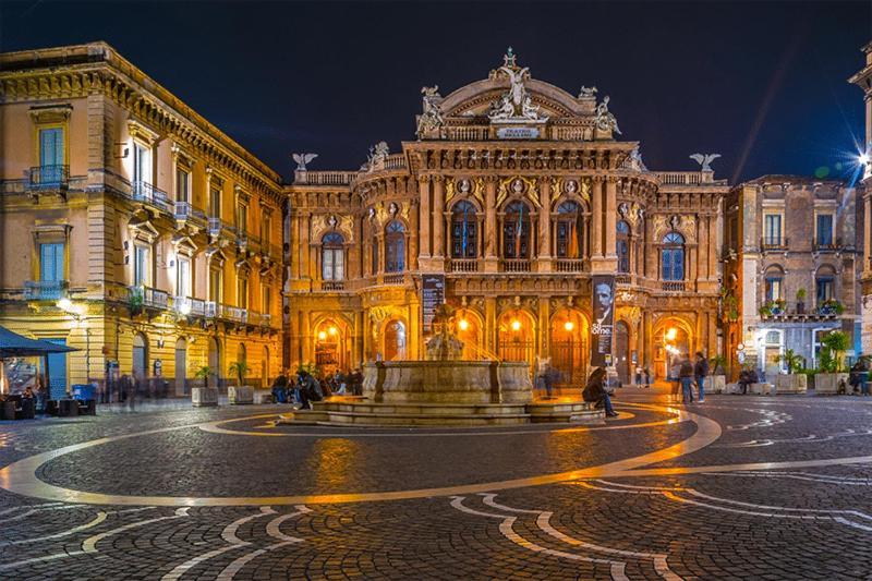Etnea Home Duomo Катания Экстерьер фото